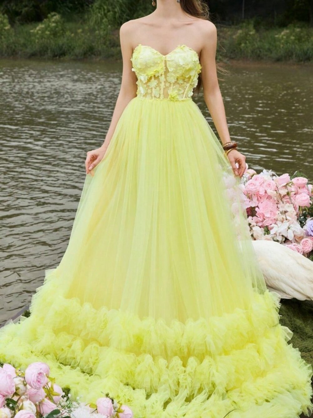 Yellow Elegant Women's Strapless Sweetheart Corset Gown dress - Picture 3 of 7